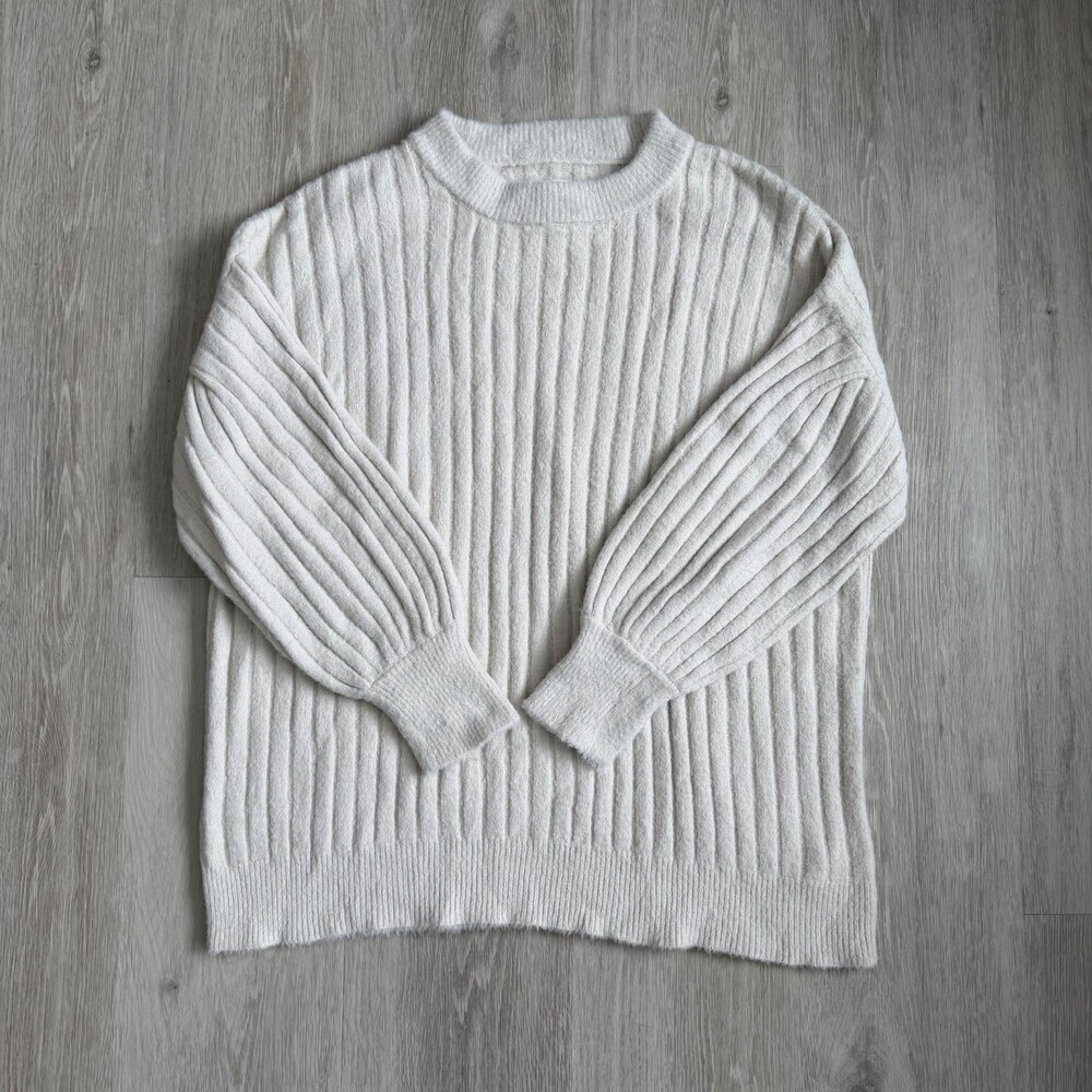 Aerie Sweater Oversized Ribbed Knit Cream Balloon Sleeve Size Medium Cozy EUC
